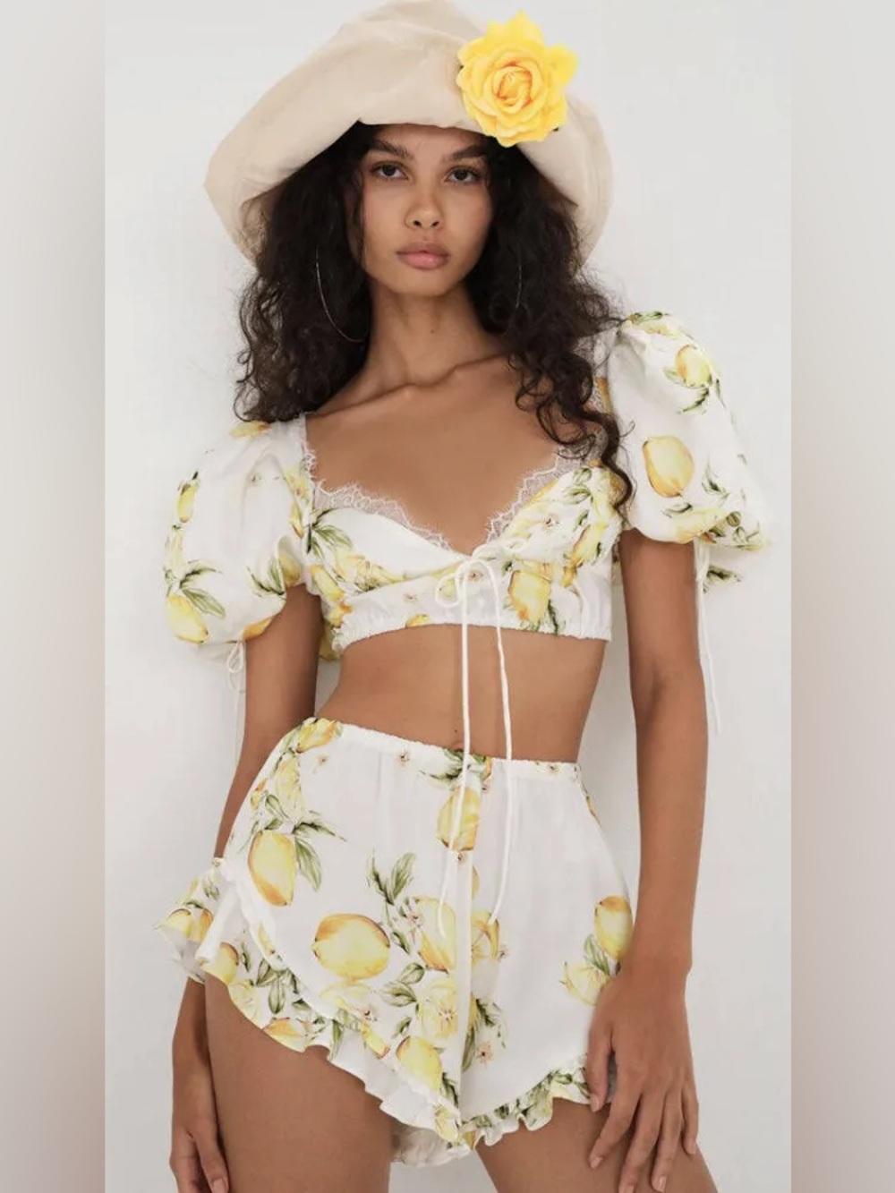 For Love & Lemona Alana Crop Top lemon print size xs
